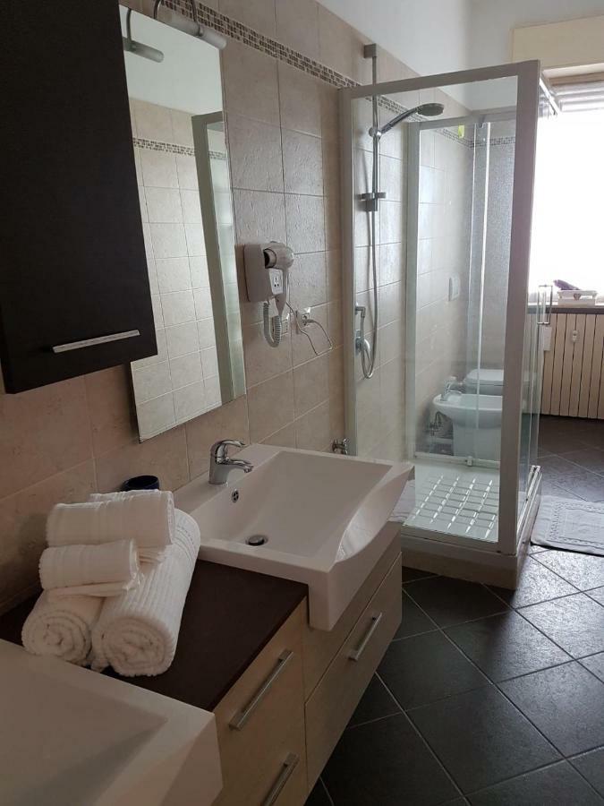 Cav Diamond By People Appartement Asti Buitenkant foto